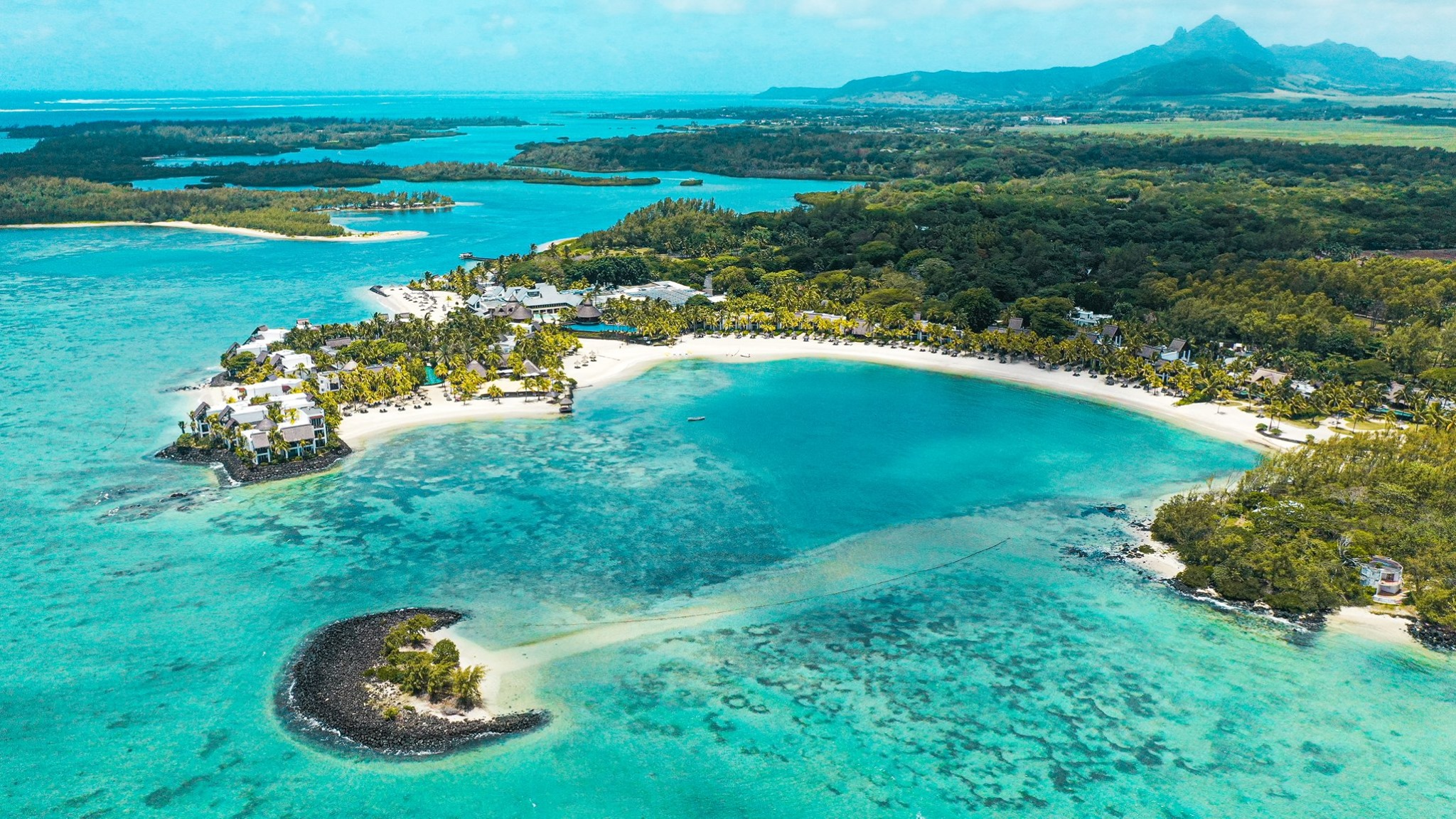 Grand Park Kodhipparu Resort – 4 Days and 3 Nights Overwater Villa Package