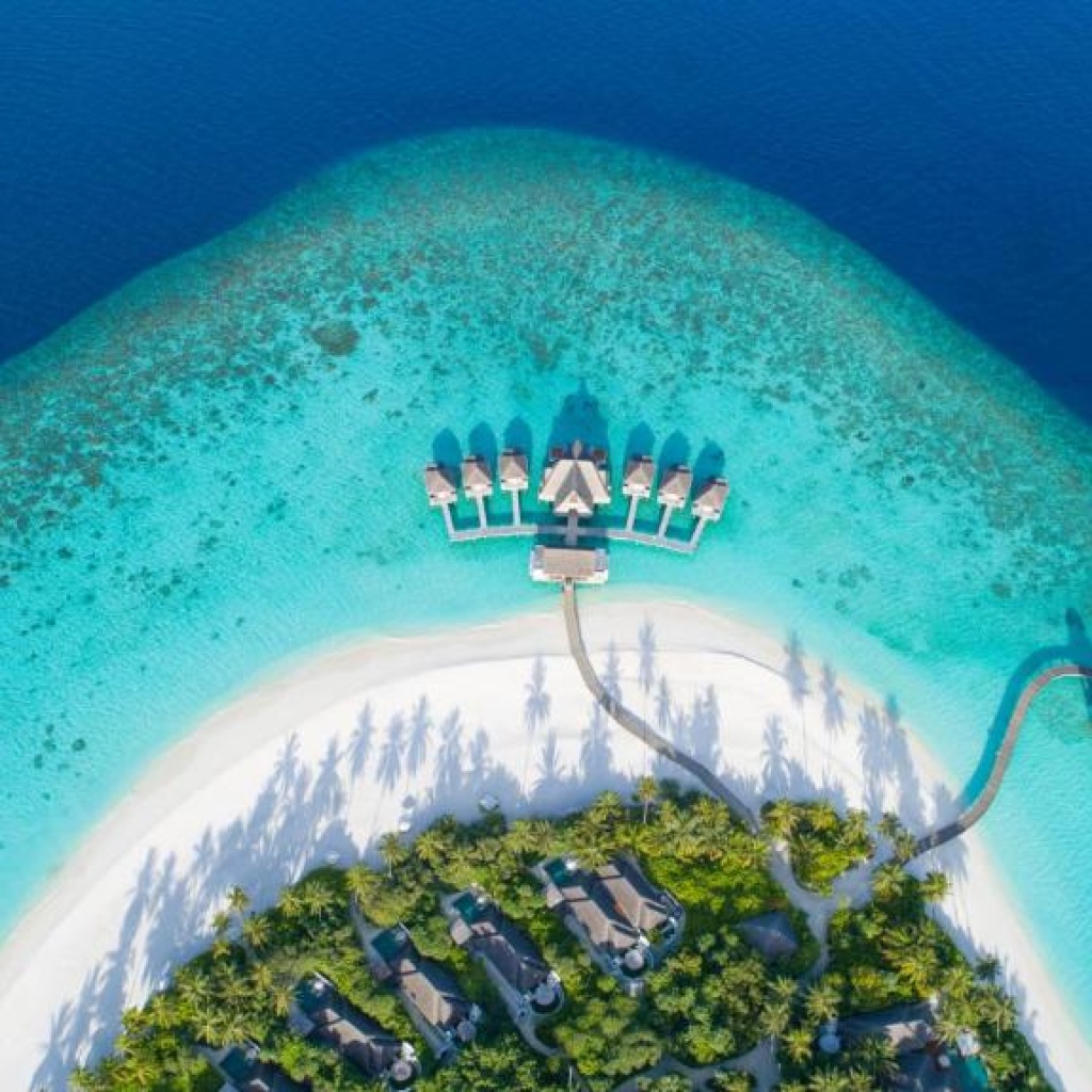 The 11 Best Exclusive Island Resorts: Ultimate Agent Guide (2025) Anantara Kihavah Villas, Maldives (Underwater Dining)